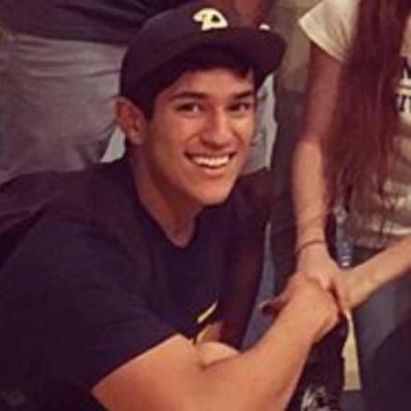 Meet your Posher, Nicolas - Picture 1 of 1